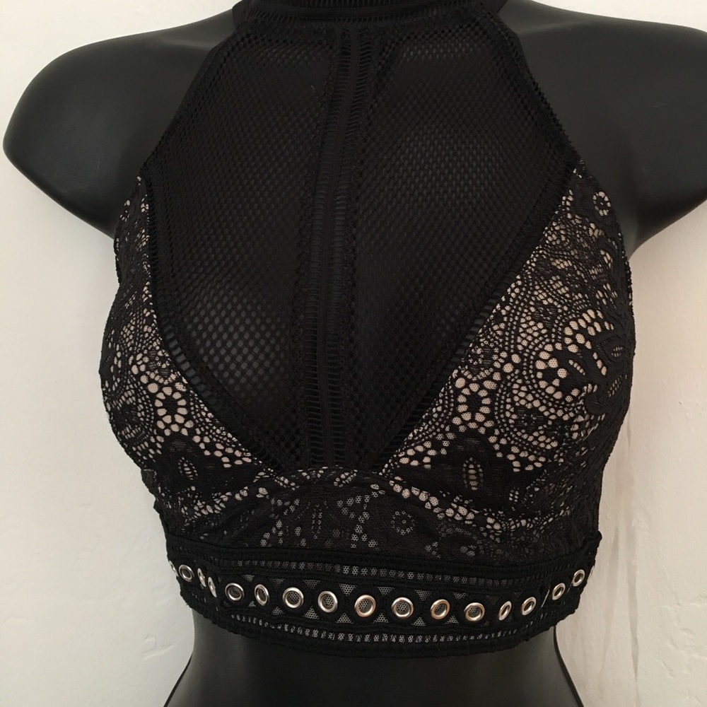 New Victoria’s Secret black halter rivet stud bra